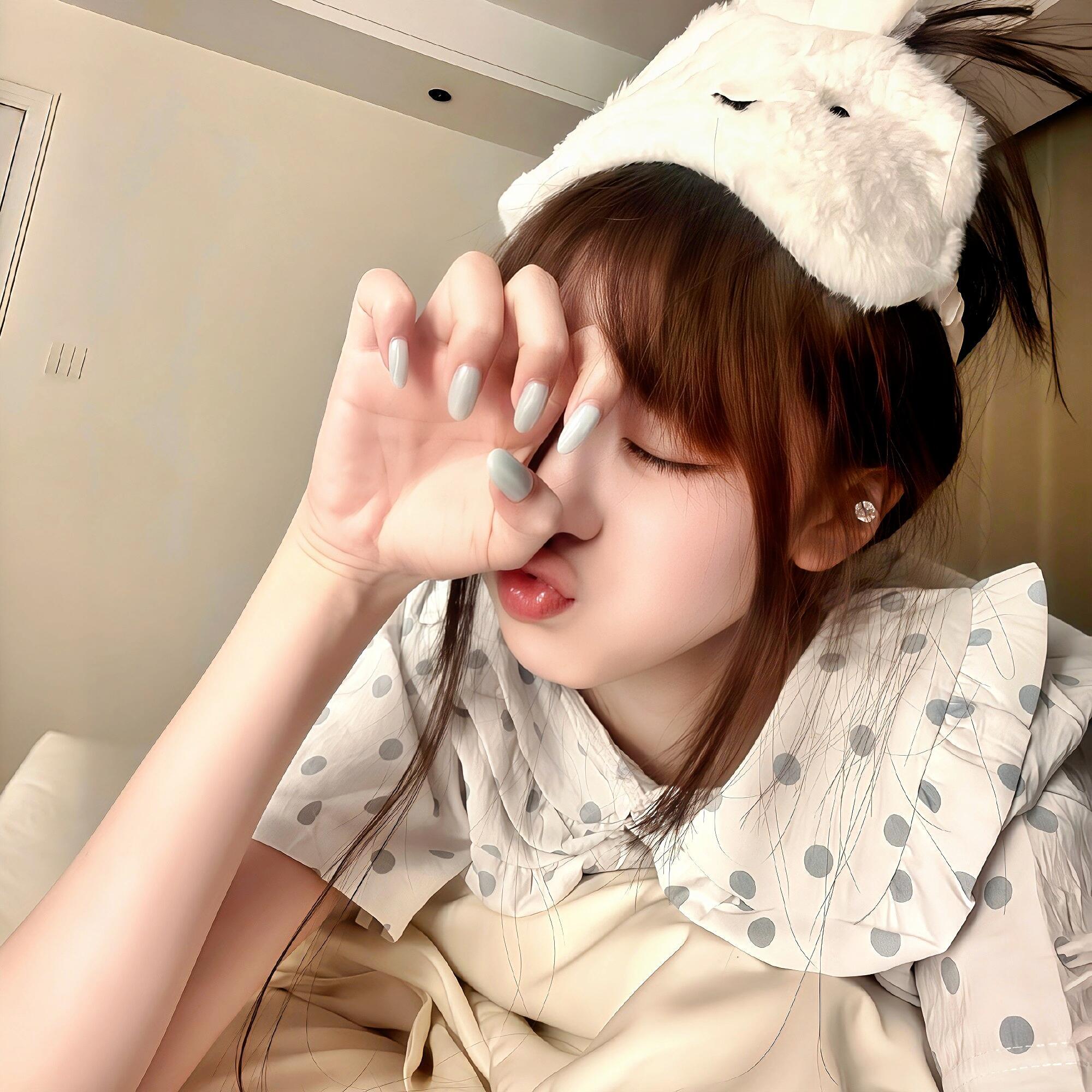 WeChat ｜氛围感女生头像 ​ ​​​