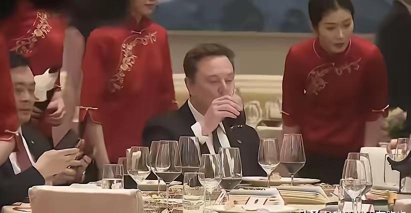 马斯克面对这样的招待规格内心估计也是波涛汹涌吧，毕竟这样高水平的招待也是第一次啊