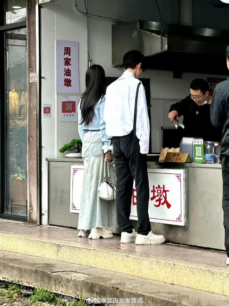 陈鹤一刘些宁好正宗姐狗cp好配的两个人，五福临门之后能不能多搭让我们看看啊[期待