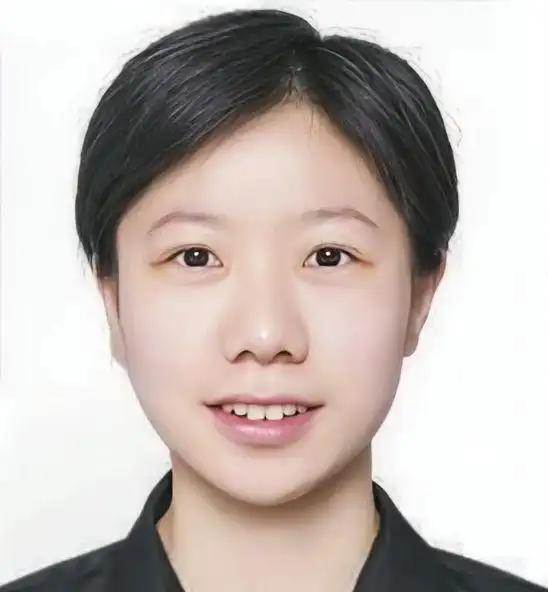 1994年，太原一女婴因手臂残疾被父母抛弃，58岁拾荒妇人见其可怜捡回家用面糊糊