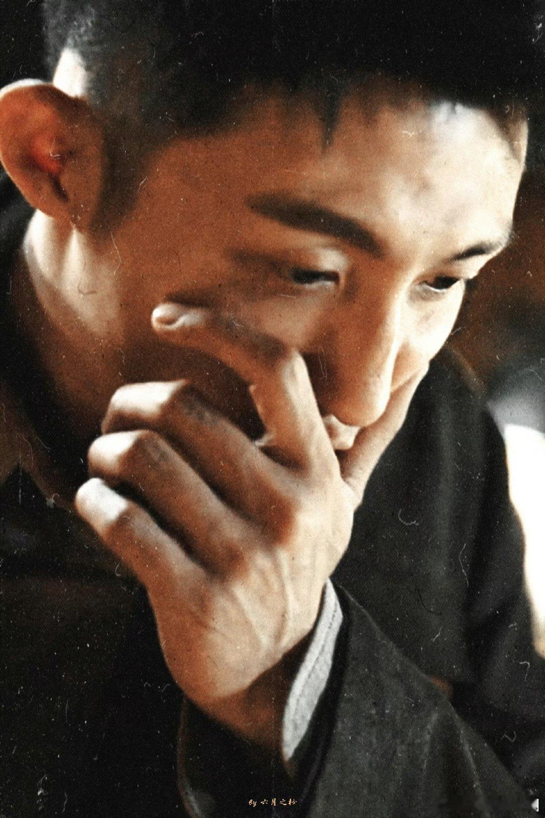 #黄景瑜手部青筋已经nextlevel#这手部青筋也太绝了吧！每一根都散发着男性