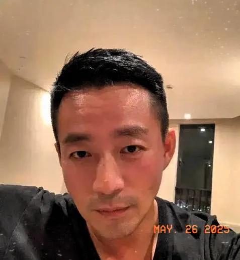 姐姐患病被推上热搜，弟弟妹妹操盘流量，谁该为真相买单？
最近网上闹得沸沸扬扬有个