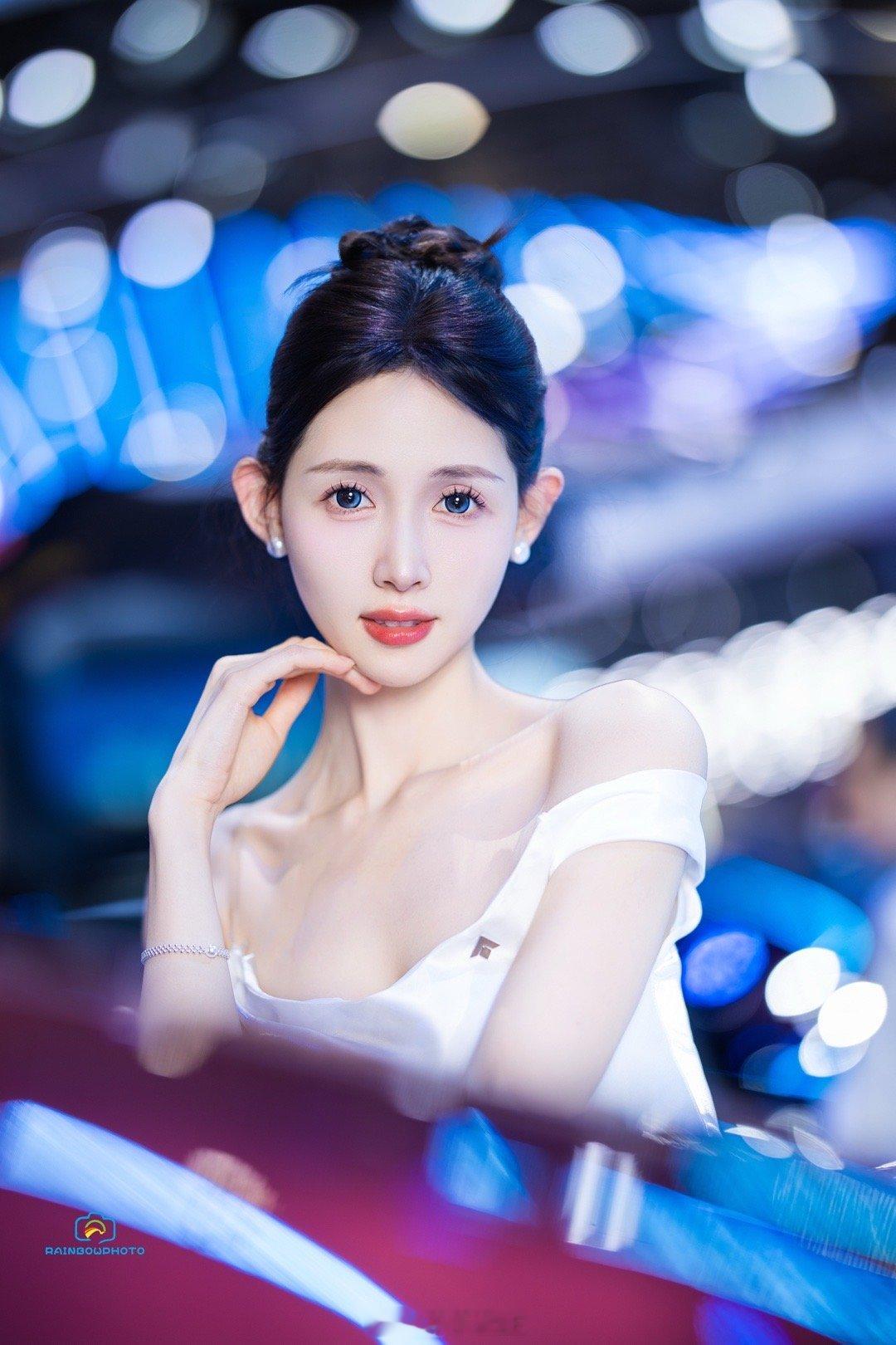 在逃公主👸🏻上海车展  ​​​