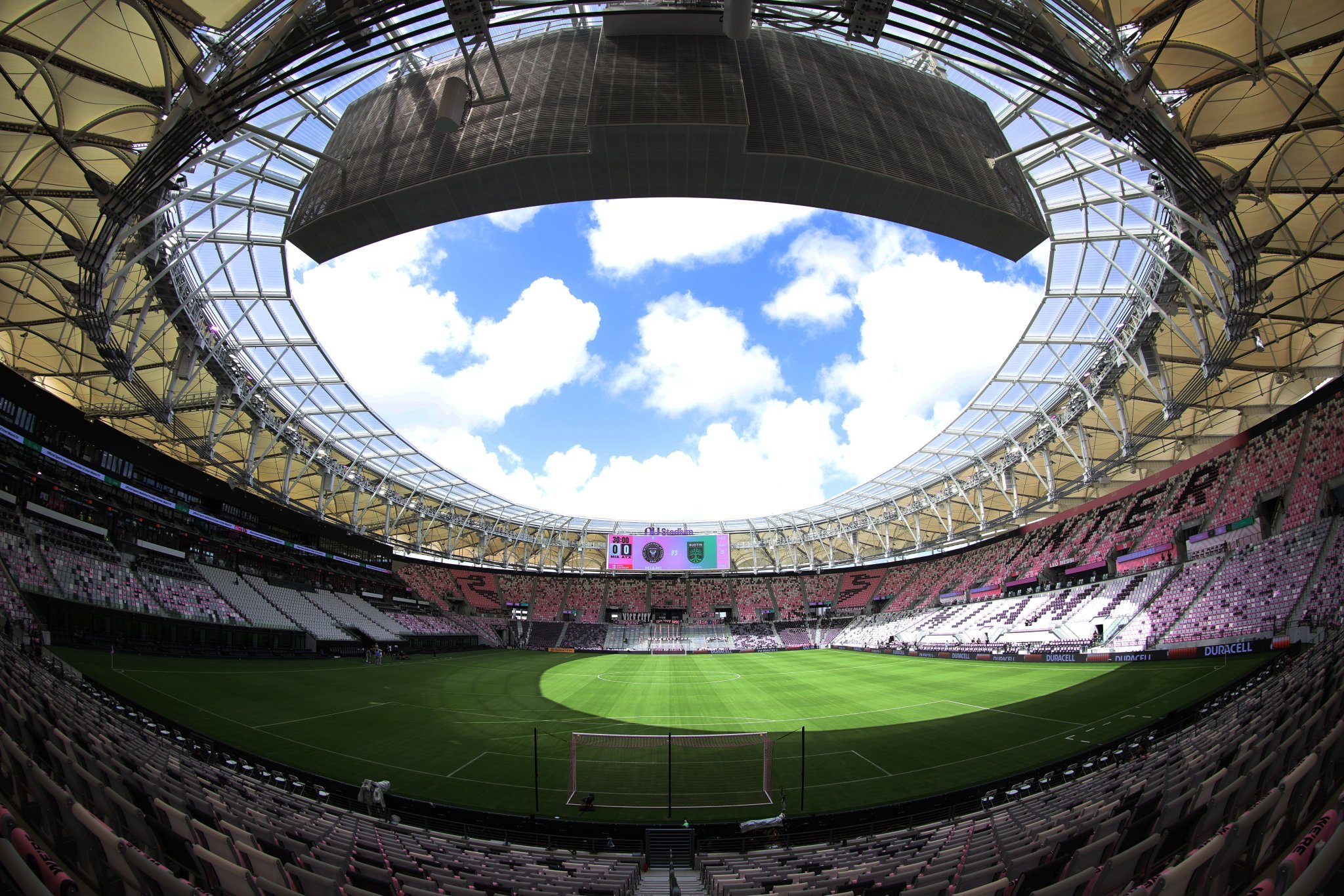 美职联官方：更新：迈阿密对阵奥斯汀的比赛将于美国东部时间晚上8点开赛，转播将于美