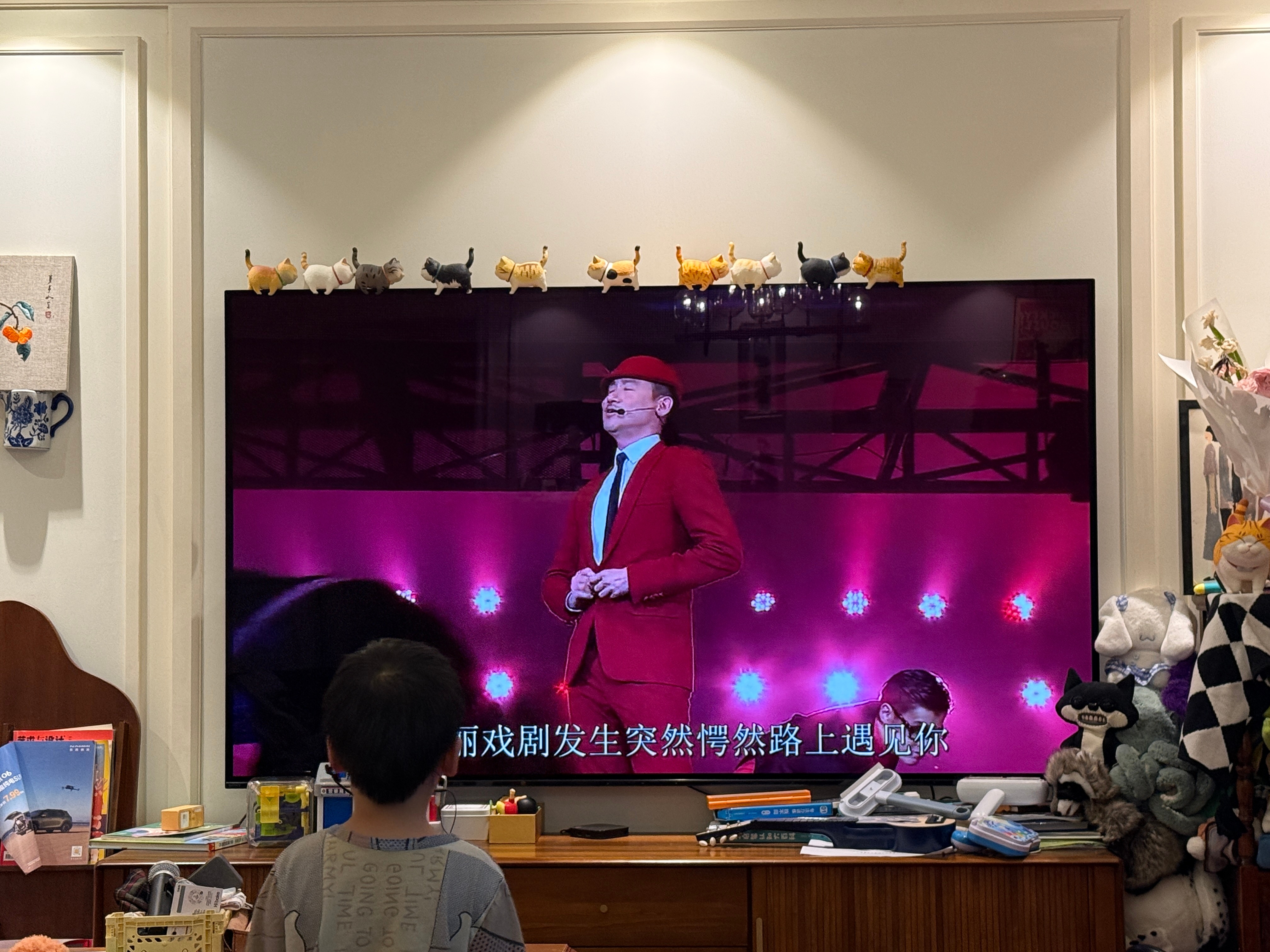 哥们儿开始摸新的演唱会了。。。 