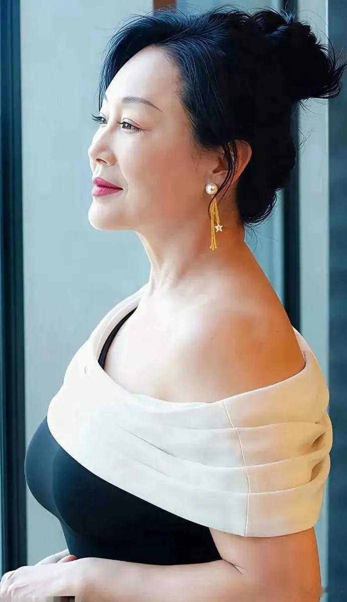 64岁长成50左右的样子？？ 