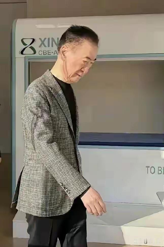老王是个好人，是诚信经营的民营企业家！时势造英雄但时势也会败英雄，希望王健林能扛