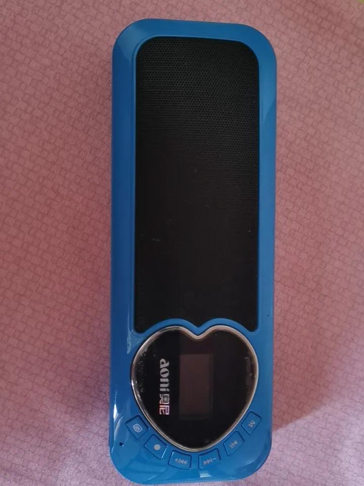 15年前联通公司赠的便携式收音机最近一直显示“格式错误”，以为坏了。把储存卡拔出