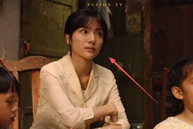 22岁李思潼凭啥能与辛芷蕾竞争金鸡影后？请看她在人民日报的发文