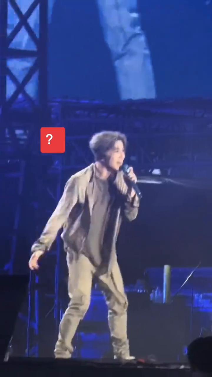 发现自己头发掉色了。
你明知这是一场意外，你要不要来？明知这是一场重伤害，你会不