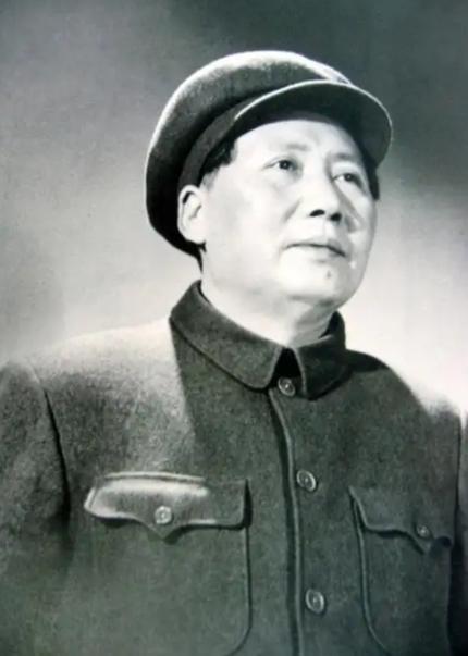 毛主席只用一句话，就点破武则天无字碑：原来我们猜了千年都错了。公元705年，作为