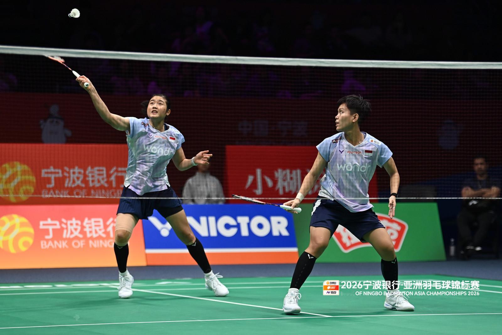 阿玛莉亚/拉马丹蒂🇮🇩 21-12、21-16 🇯🇵岩永铃/中西贵映半决