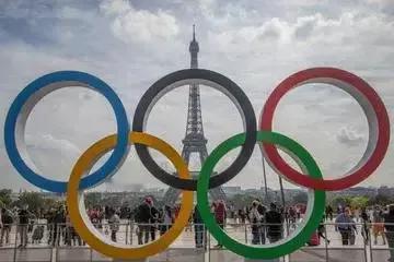 “小马哥”不仗义，政治裹挟体育
近日，马克龙宣布，2024年在法国巴黎举办的第3