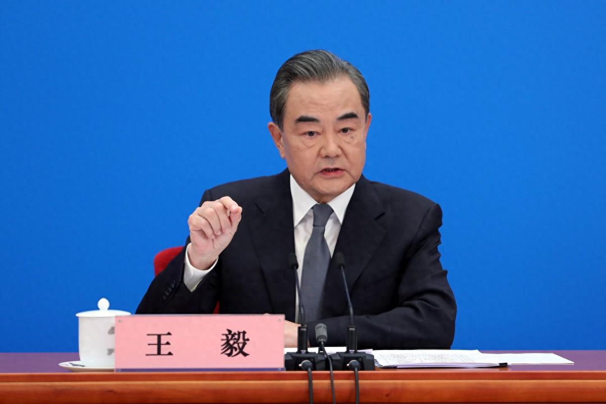 [太阳]他已经等不及了，王毅的警告也没拦住他，特朗普这次，是要豁出去干到底。这一