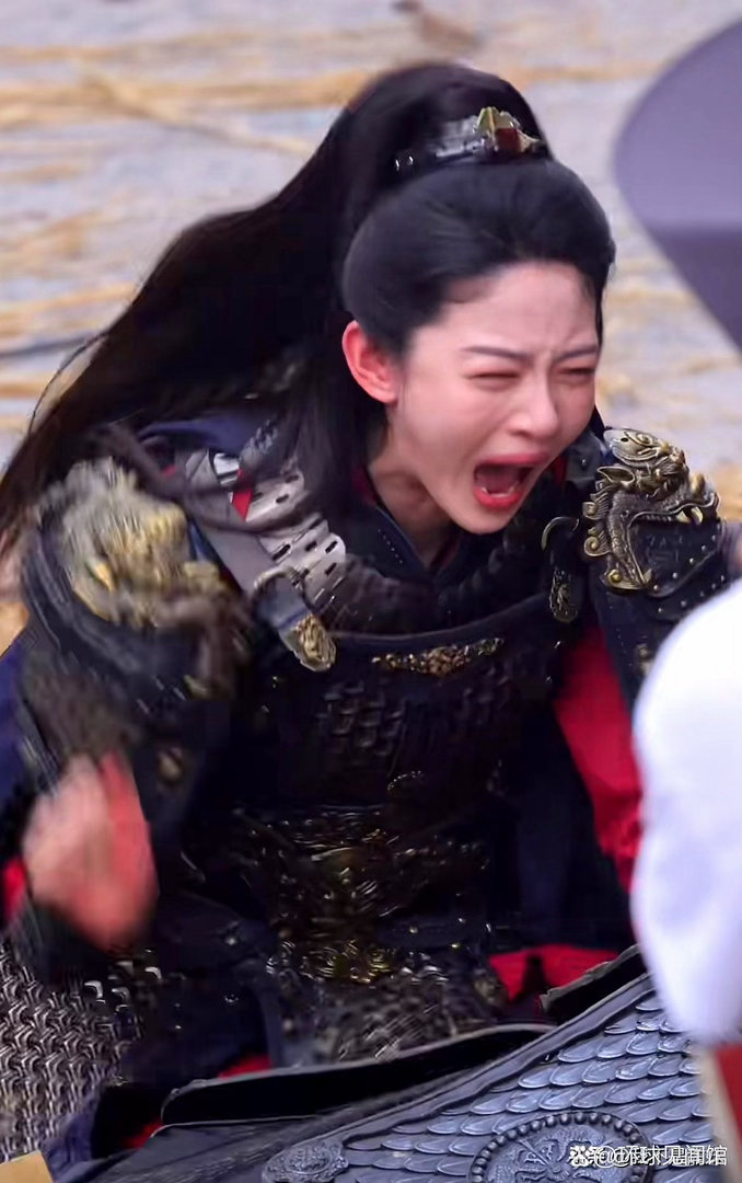 赵晴这是学到白鹿的精髓了！真不愧是一个公司的，表演风格简直如出一辙 