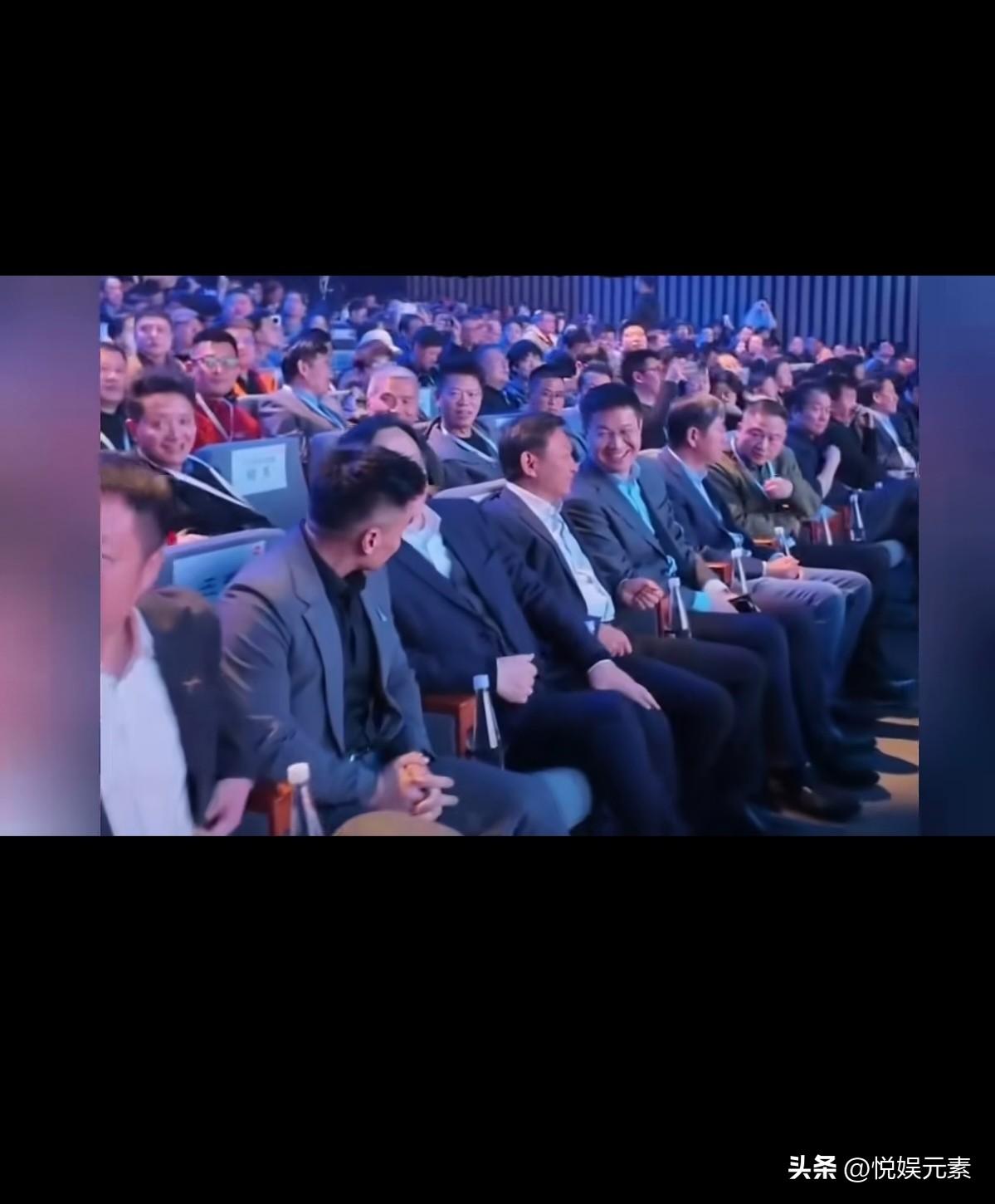 小米总裁雷军力邀这么多的明星企业家齐聚一堂，规模空前。
你说他们到底谁才是中国企