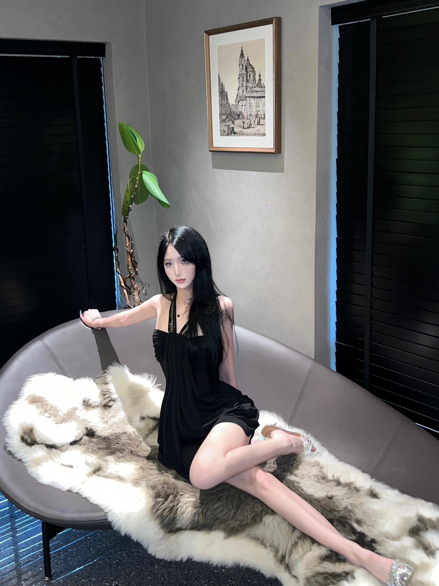 我当然不相信世界上有永远 但在某个对视 看着你的脸 我还是会觉得 我们...