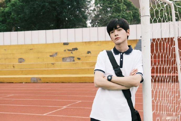 翟潇闻 周柯宇#树下有片红房子#杀青两位男主你最期待谁[举手] ​​​