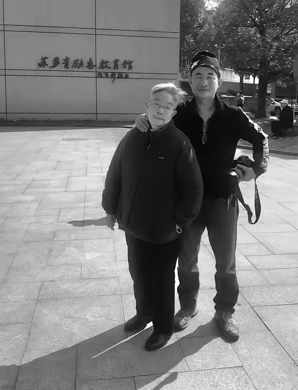 初代北影花旦桃李满天下，培育蔡国庆许亚军，78岁却惨死于亲生儿子之手
 
提起老