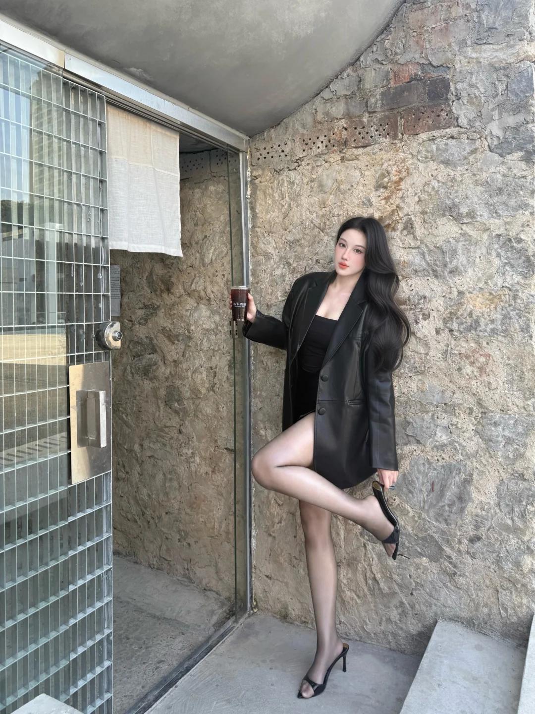 西装与什么鞋子搭配更高级时髦? 什么颜色西装显高级 分享一张你的随手拍 黑色大衣