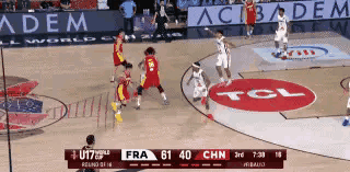 中国U17男篮彻底被打懵了！在今天进行的中国U17男篮和法国U17男篮的比赛中，