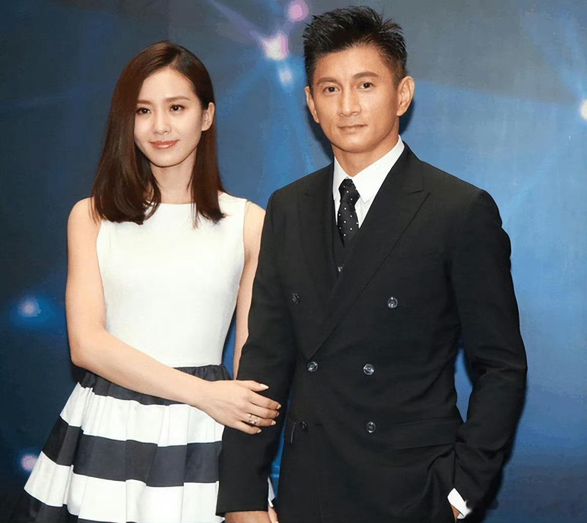 妈妈否认吴奇隆刘诗诗离婚 24日，据台媒，妈妈接受采访否认吴奇隆、刘诗诗离婚，“