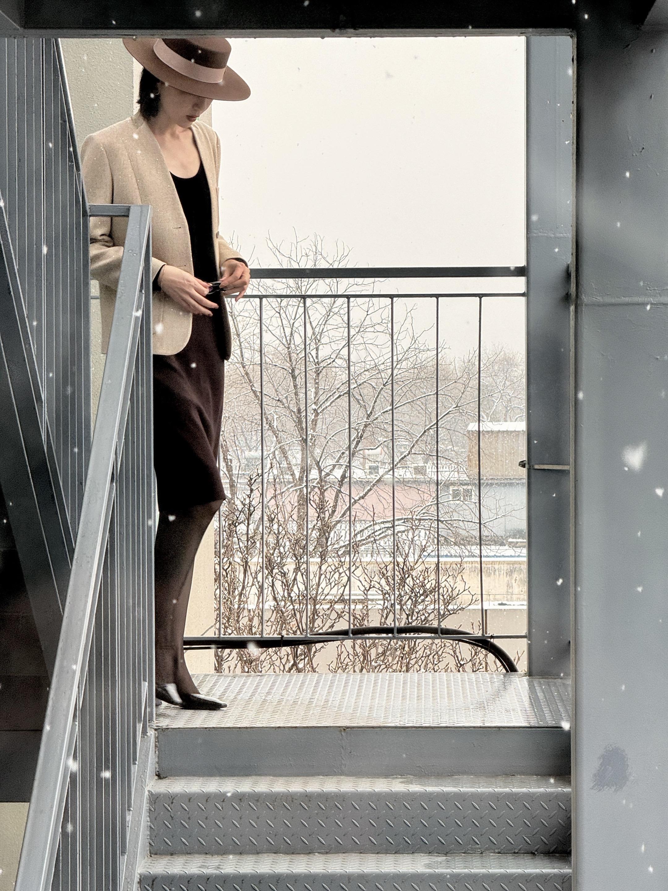 雪天滤镜加的好 天然氛围感拉满了。