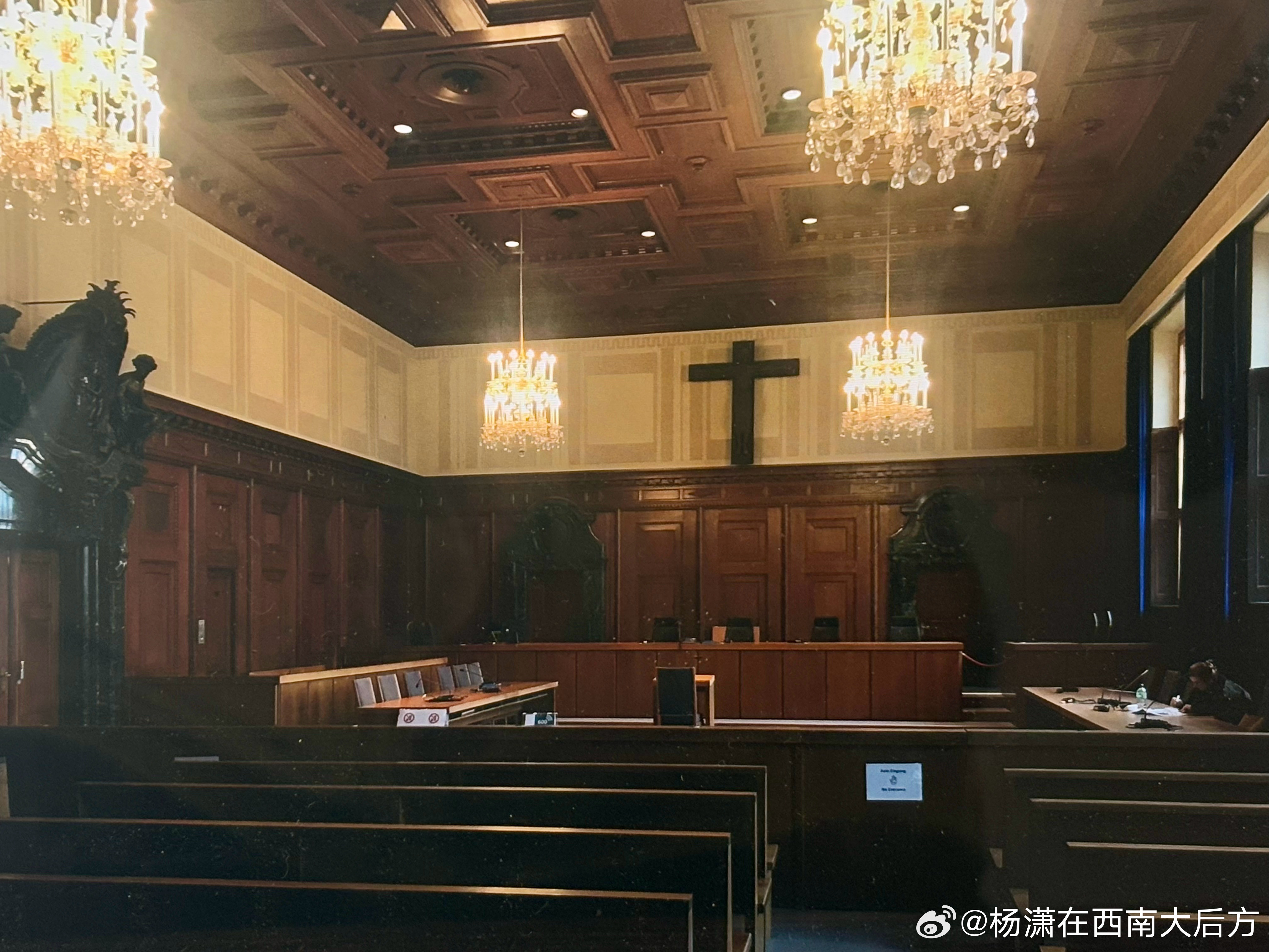 理想国读者日新认识的老师给我发微信，说读《另一个国度：在20世纪废墟上的漫游》纽