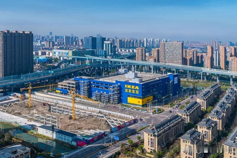 宣布闭店后的宜家人满为患 宣布闭店后的宜家人满为患，这场景太震撼。宁波、南通、哈