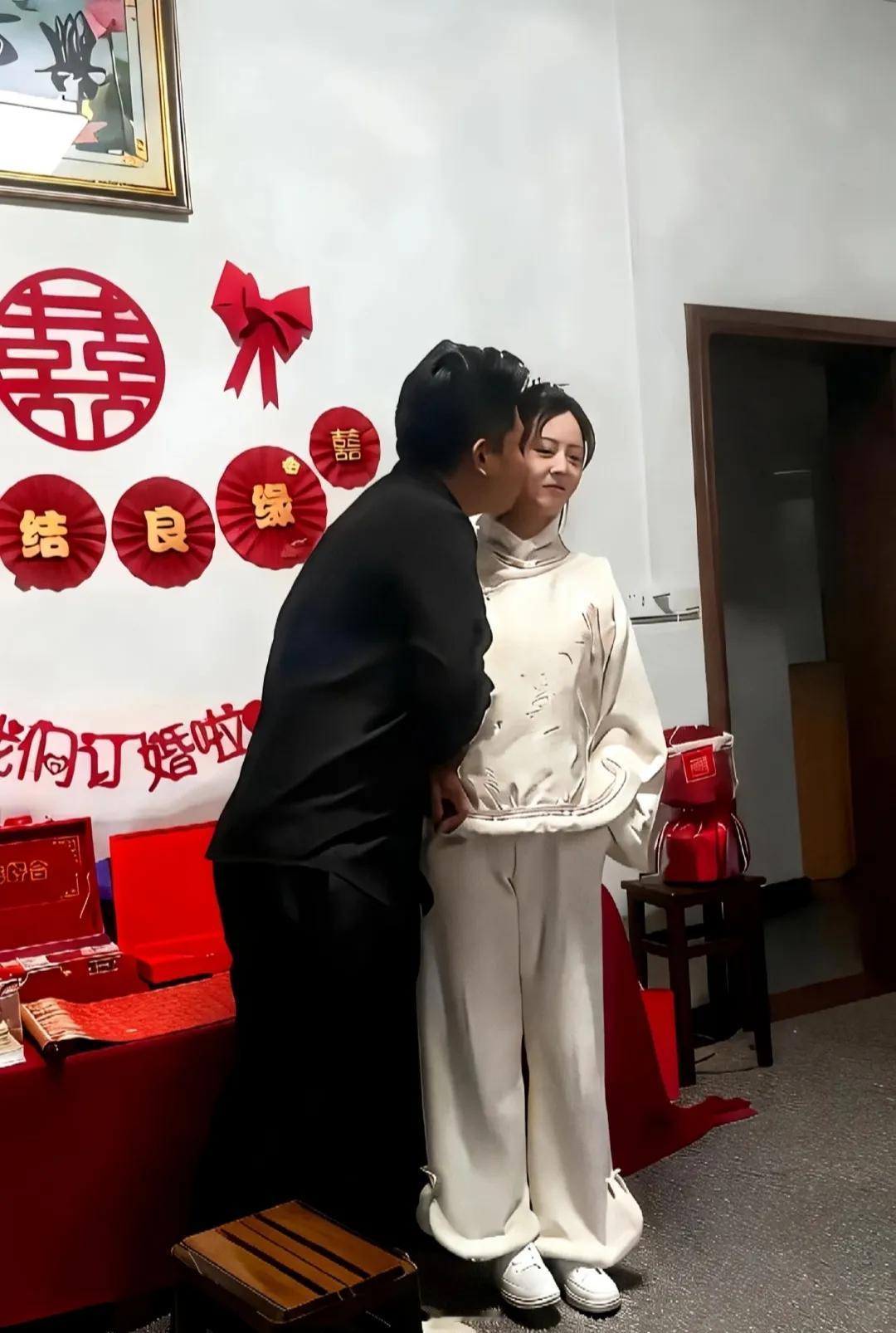 不懂就问，订完婚后是不是可以同居了？