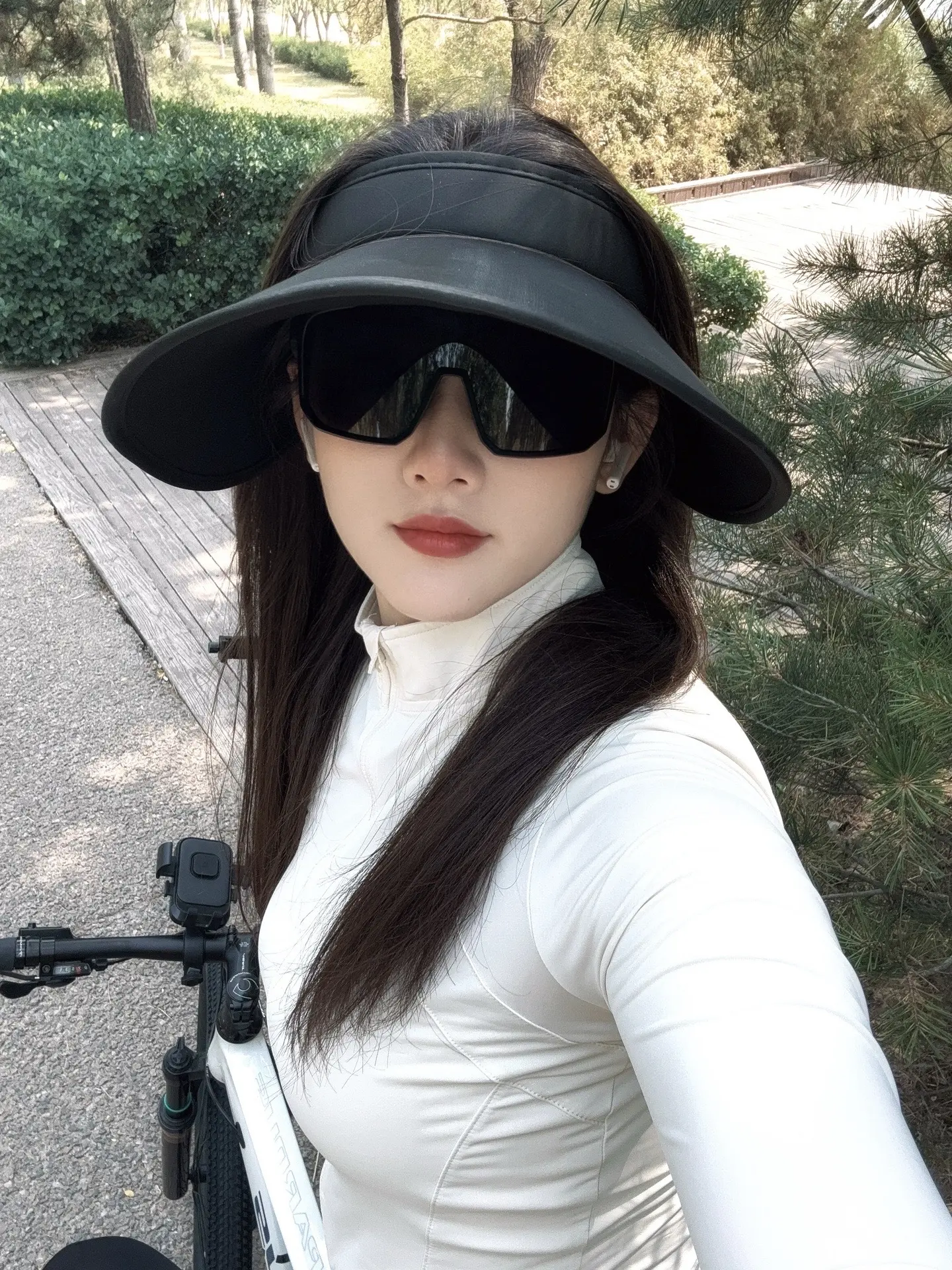 没回消息就是去骑车了回了说明你比骑车重要。