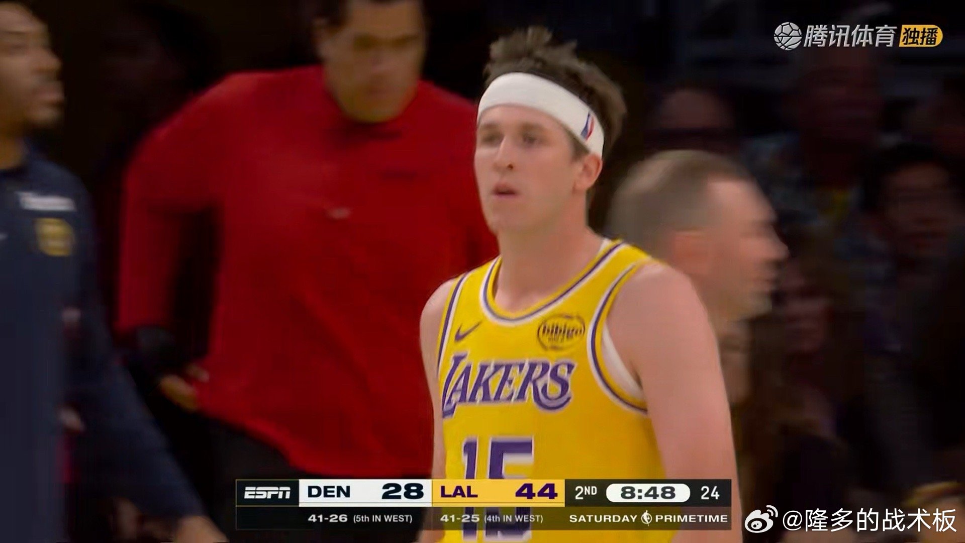 詹姆斯里夫斯续上火力，领先16分！湖人的比赛气质上来了掘金vs湖人