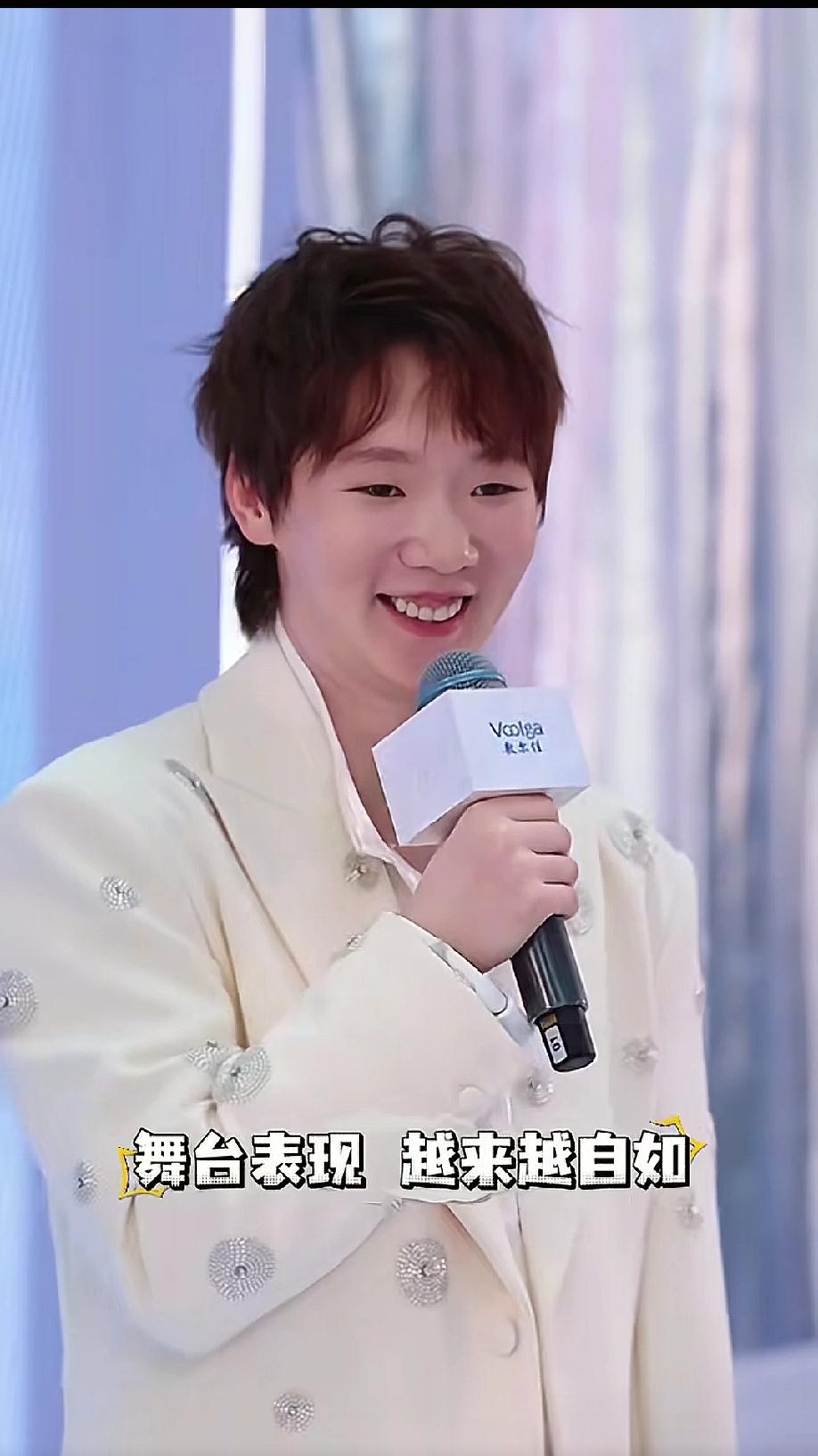 王曼昱不参加兵超，不是因为她不愿为集体做贡献了，也不是因为鲁能把她踢出局了，而是