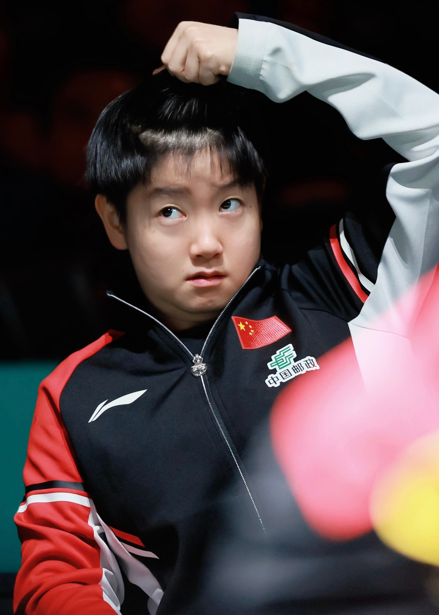 妹妹这两张好乖啊 完全就是回到了扎冲天炮的小小莎～©️中体 