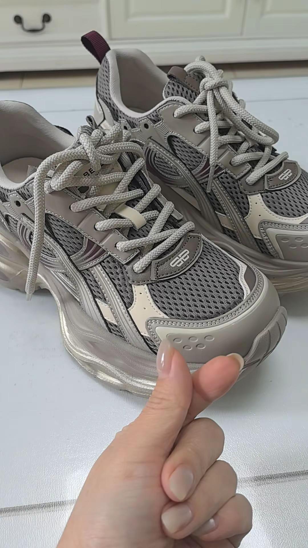 只有你最爱我最懂我，提前一个月就把生日礼物给我买了，哈哈