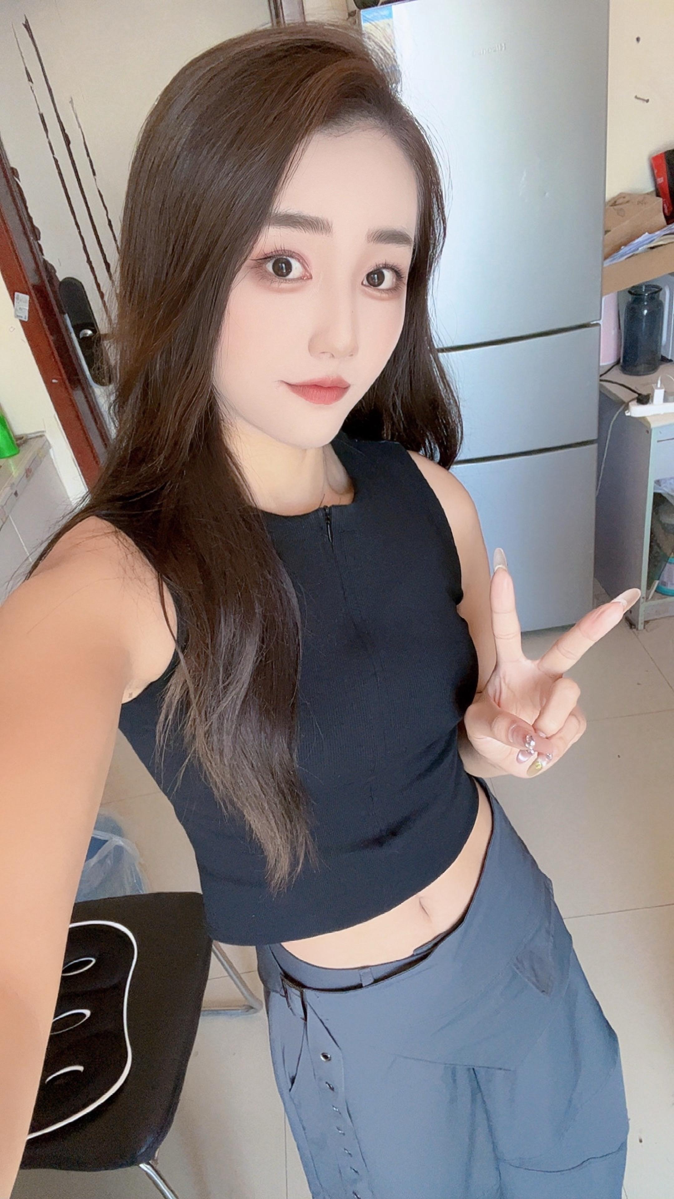 你是砍柴的  他是放羊的 你和他聊了一天  他的羊吃饱了你的柴呢  天...