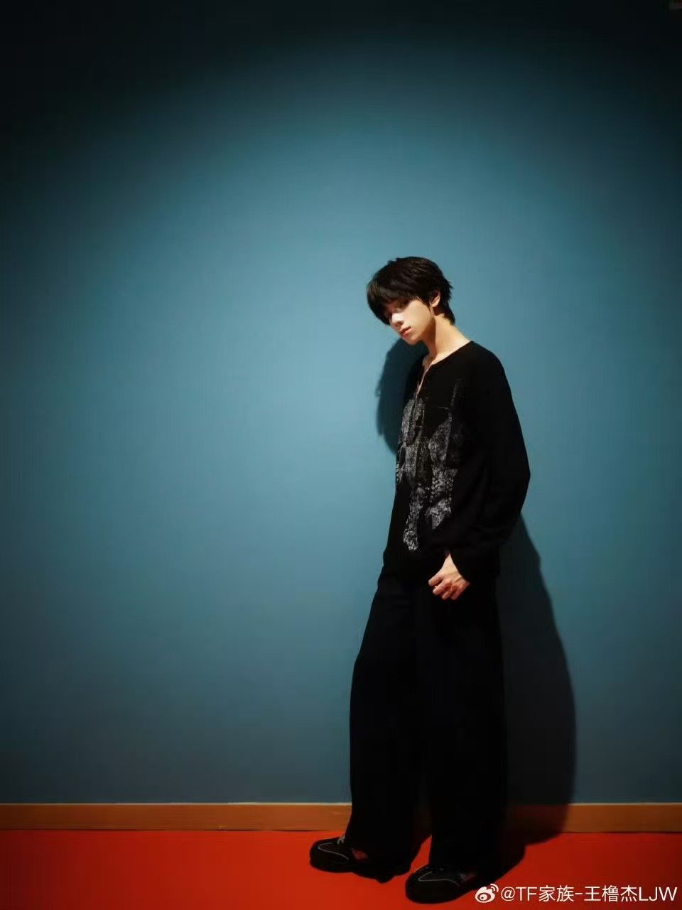 王橹杰没想到的成片 王橹杰没想到成片 这个成片背景橹橹永几个形容词 