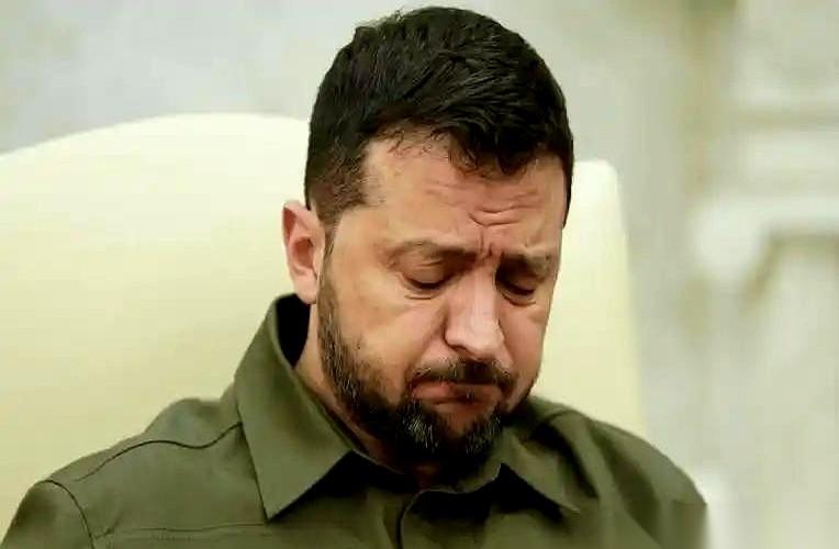 特朗普那句话一说出来，我心里“咯噔”一下。
他说，普京准备出钱帮乌克兰搞重建。