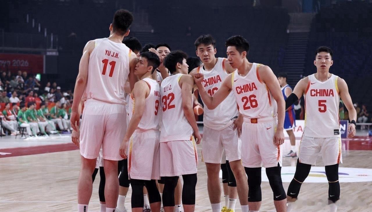 杨毅怼苏群：918中日对决只是普通比赛？真清高！出事你从不担责亚运会男篮半决赛将