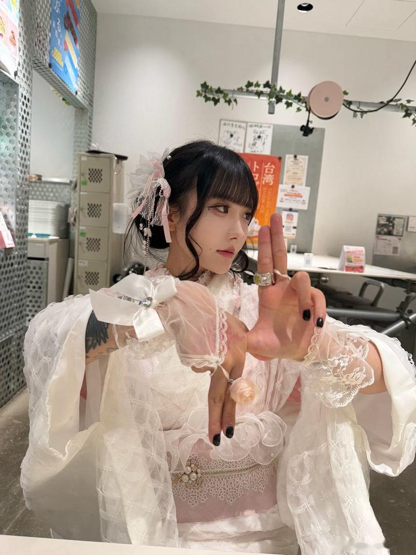 酷飒大t（我不是t我也可以是但我现在不是你管我是不是） 