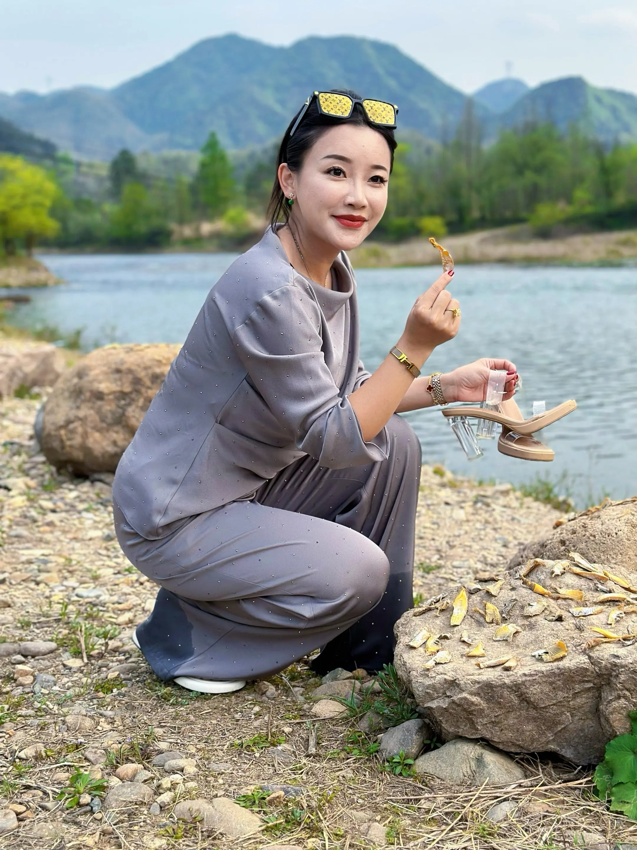 当你把人性着透，你就会喜欢独处，不愿意掺和无效社交，更不会讨好任何人单身女老板