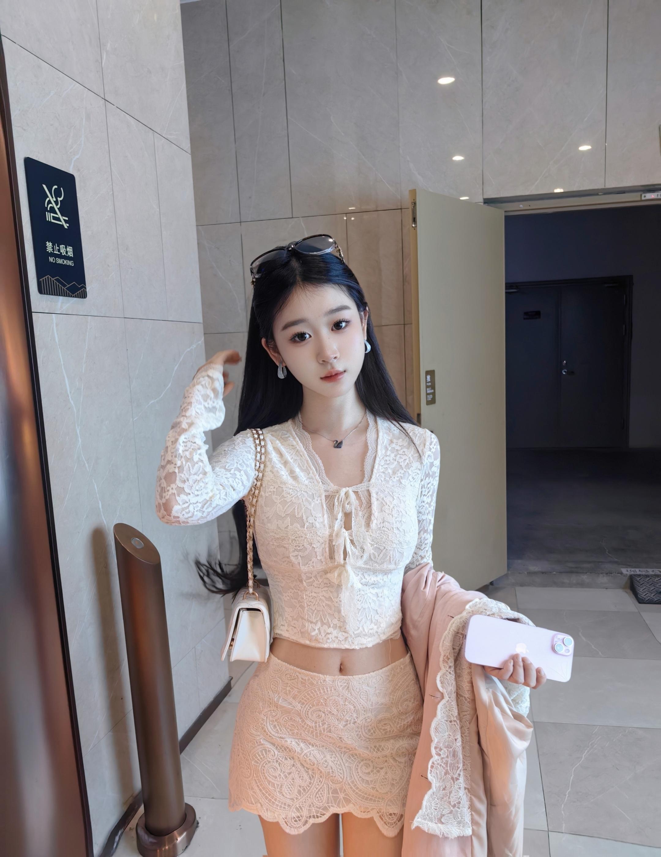 你可以花我的钱 但是你不能玩我的心 因为我没有钱 但是有真心