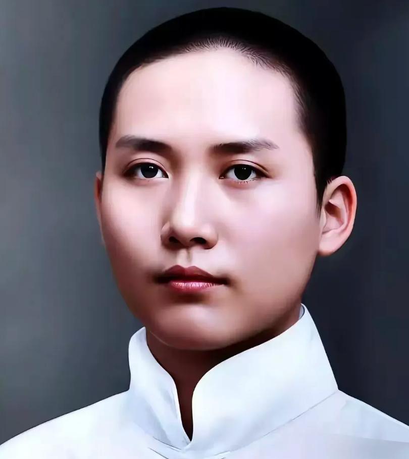 青年时期的毛主席


1918年的北京,住处拥挤，衣物单薄，在北大图书馆做助理员