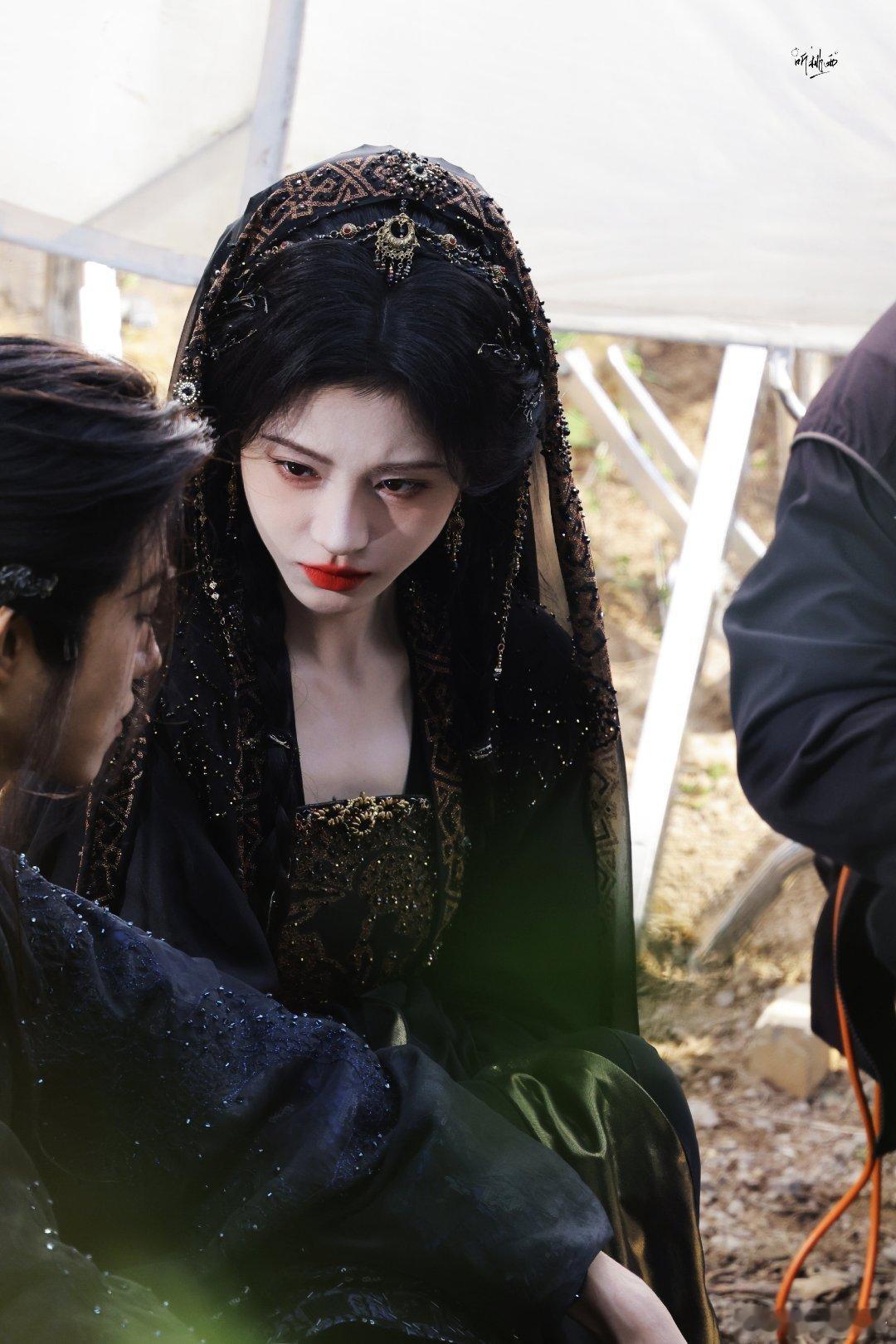 jjy鞠婧祎万花世界 jjy鞠婧祎苏绿夏“书有结局 但我与你的故事没有.”“𝐓