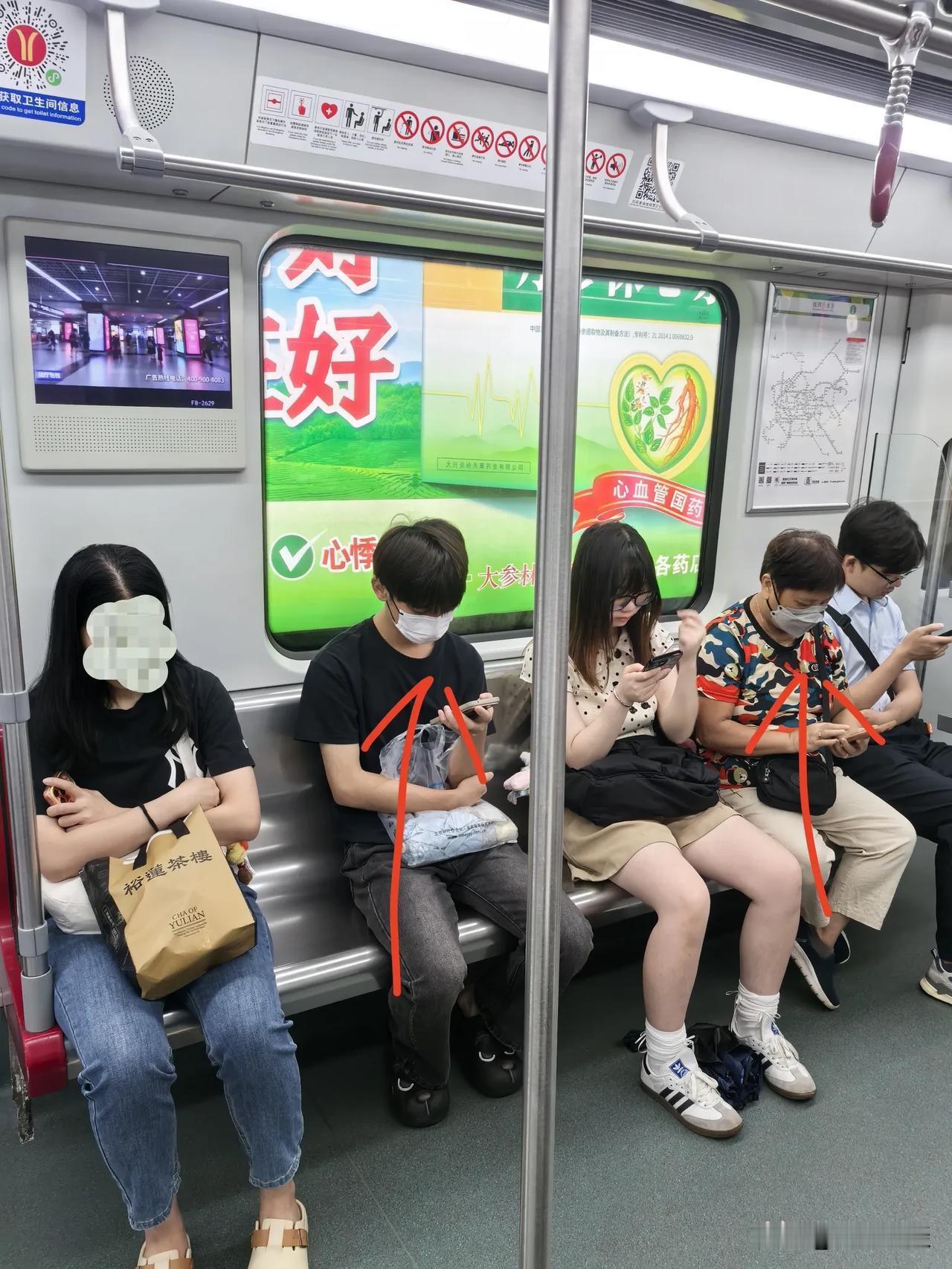 【全身酸痛的感觉又回来了】新冠在南方达到了中等流行水平！
广东戴口罩的人明显多了