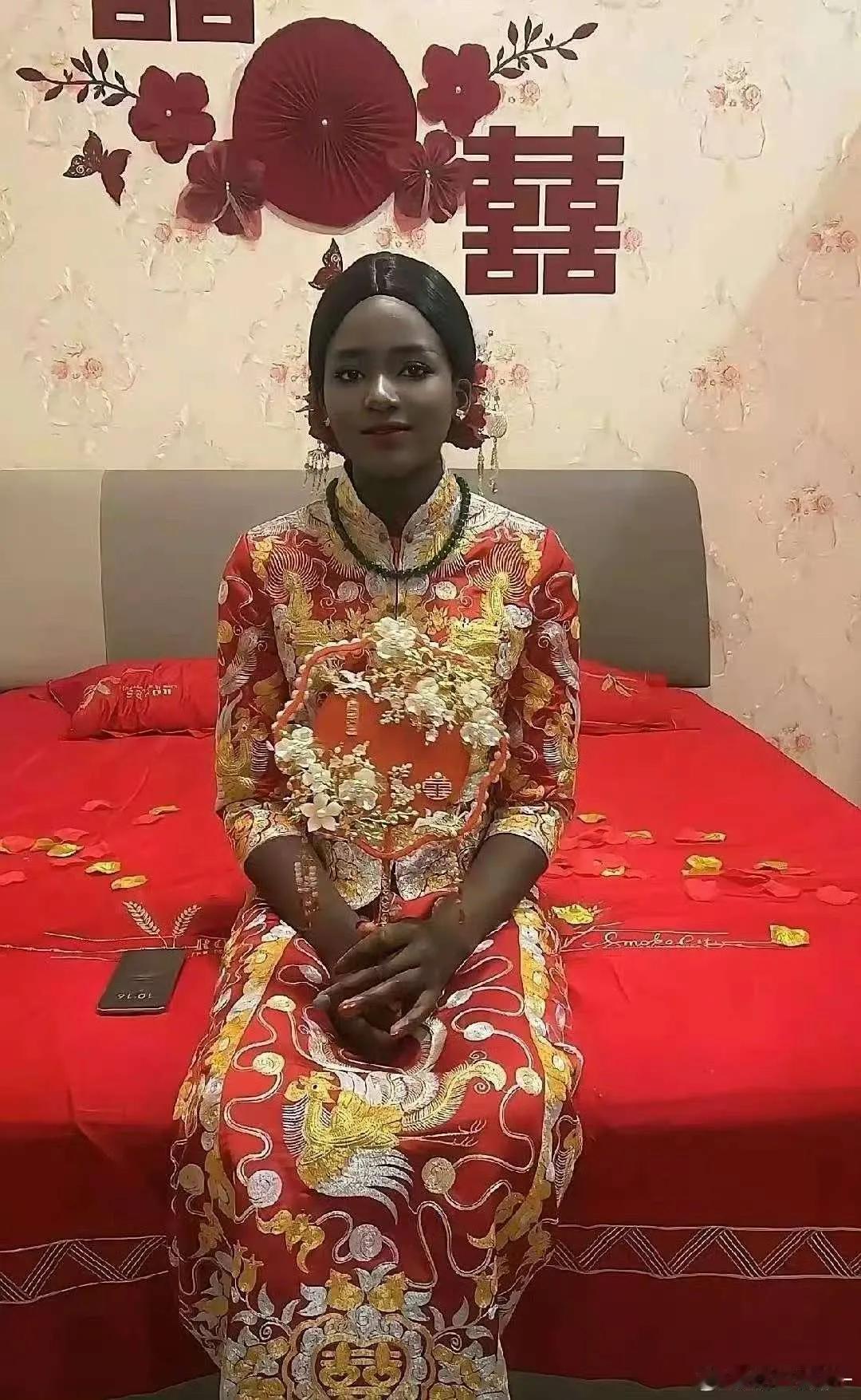 都说男人守国门，女人守血脉，我看男人不但地守国门还地守血脉。
中国男人的规矩 护