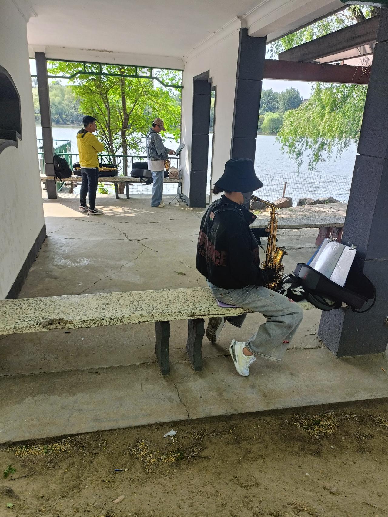 与什么样的人相处最能互为滋养? 与什么样的人相处最能互为滋养？我觉得是那些积极乐