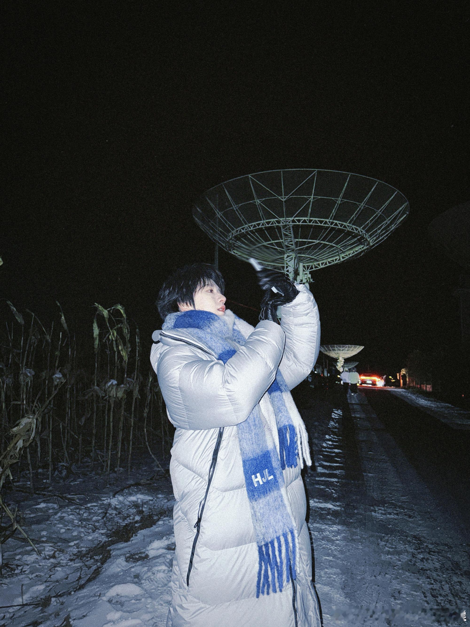 贺峻霖看到了双子座流星雨贺峻霖双子座看到双子座流星雨贺峻霖双子座看到双子座流星雨
