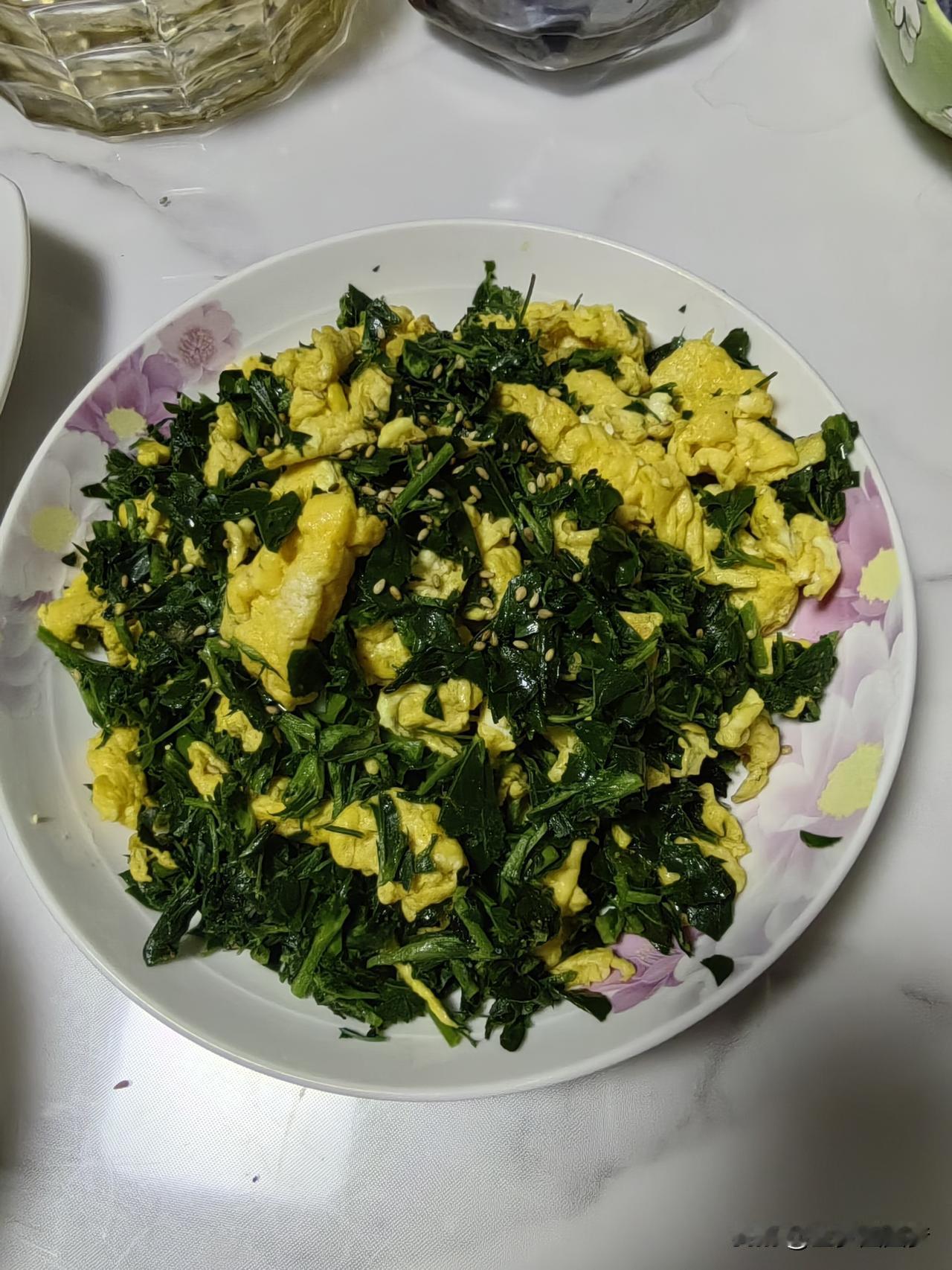 民以食为天，一年四季，春夏秋冬，一日三餐，饮食要规律，营养要均衡。

现在的社会