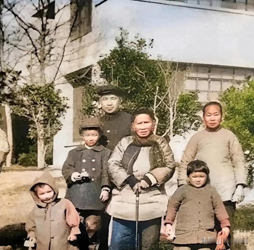 二十三年的望儿归，1949年一湖南老人见到解放军，才知道离家23年的儿子已经是粟